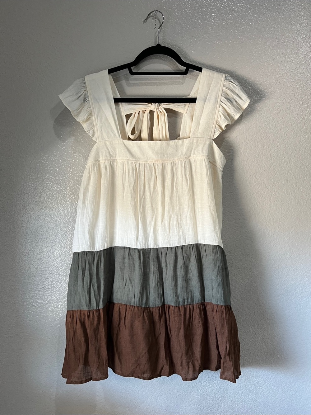 mine Cream, Gray & Brown Ruffle Tiered Mini Dress Sz L Flowy Bohemian TC0149